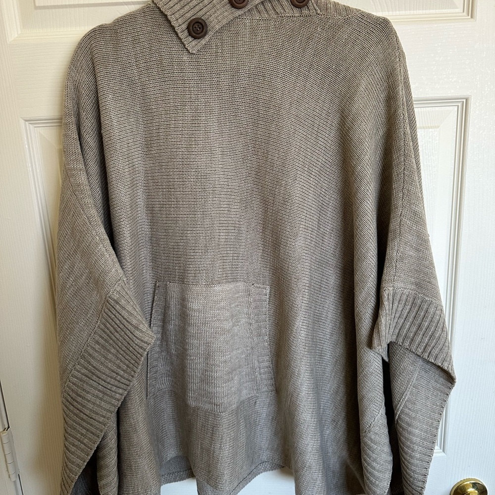 Various cardigans - Picture 3 of 8